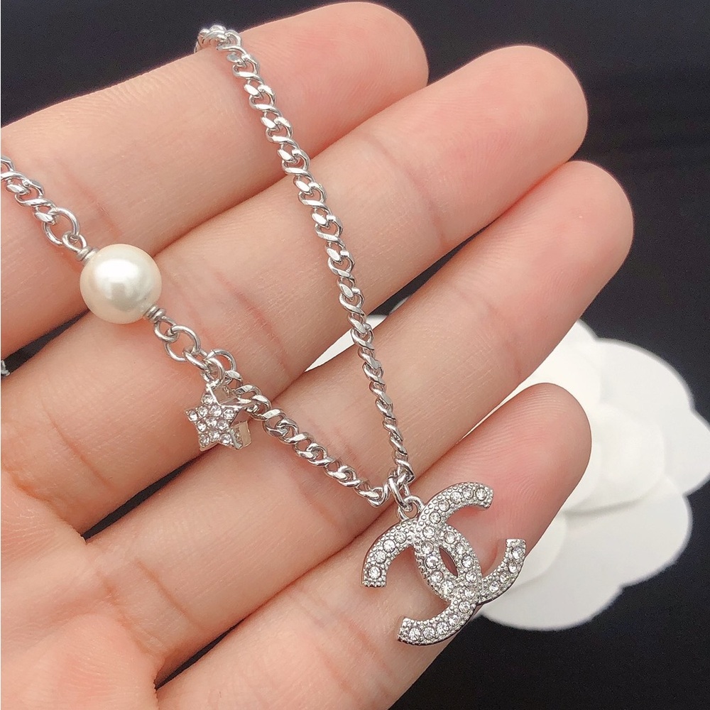 CHANEL Silver Necklace with Pearl and Star Charm - Picture 7 of 8